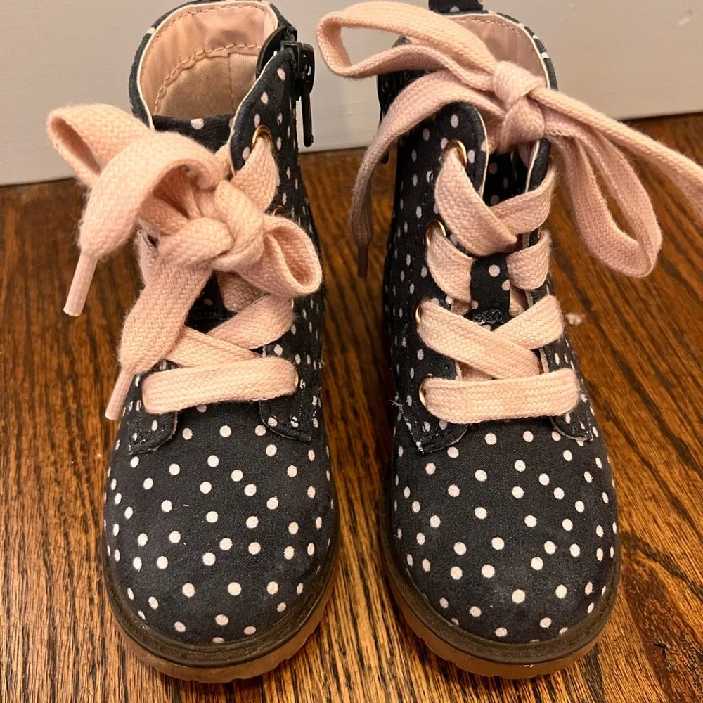 Cat & Jack Navy Polka Dot Toddler Boots with Pink Laces